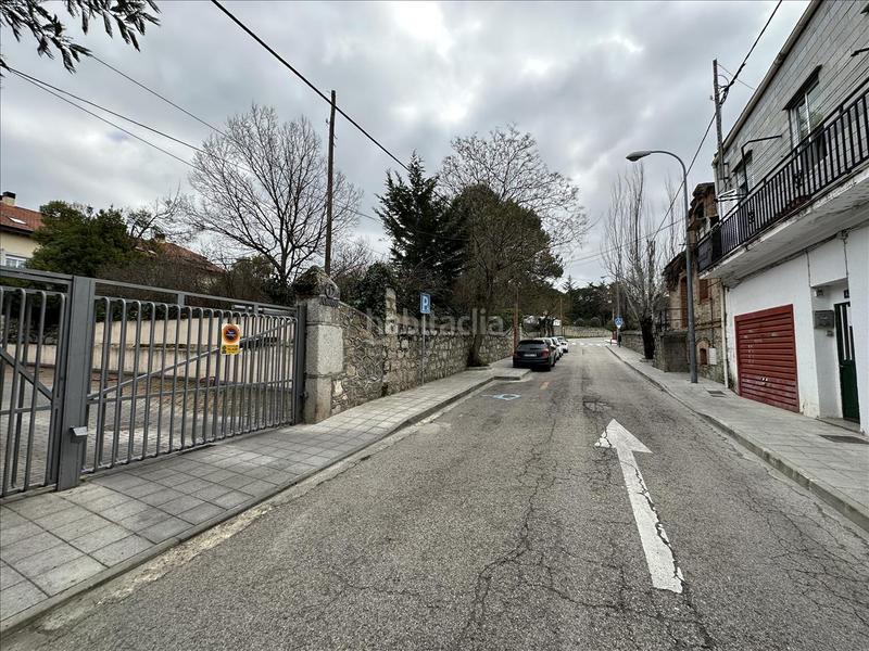 Foto 9eed4e43-08d6-4347-8bc6-b7976e8fd004. Aparcament cotxe a Villalba Pueblo Collado Villalba