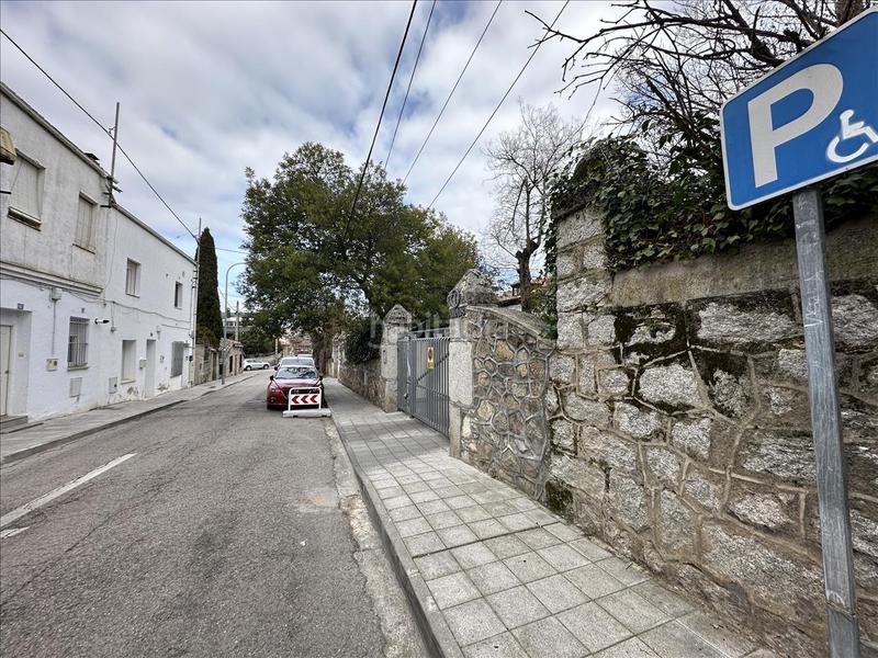 Foto 0118d08e-7895-4096-8e8c-57594aaf6a07. Parking voiture dans Villalba Pueblo Collado Villalba