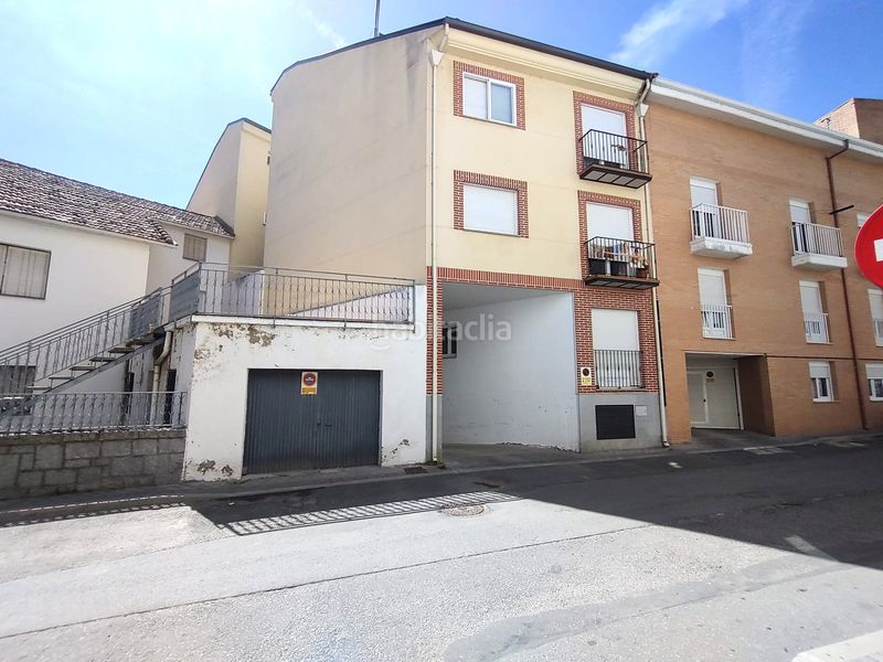 Foto 152677b3-5dd0-4106-bdb4-fd9aa3f080ab. Aparcament cotxe a El Espinar Pueblo Espinar (El)