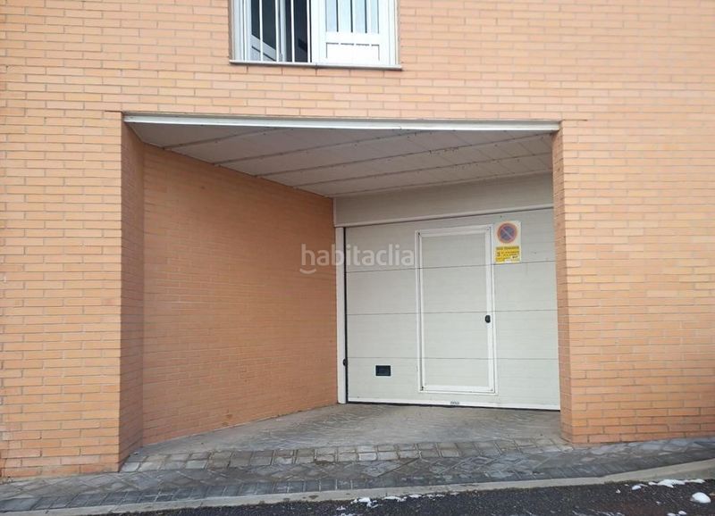 Foto 1df8bde4-aae0-4eca-8f56-e1bec0a6473d. Aparcament cotxe a El Espinar Pueblo Espinar (El)