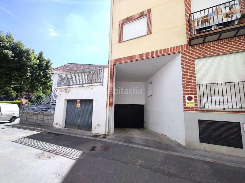 Foto cd86393a-dd25-4a9a-9ae2-c88f69fede46. Aparcament cotxe a El Espinar Pueblo Espinar (El)