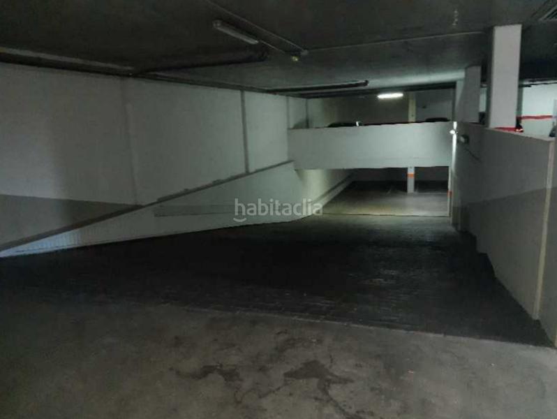 Foto c7aa1322-22fc-43b2-abe6-696eb91fa742. Parking coche en Ayuntamiento - Avenida Siglo XXI Azuqueca de Henares