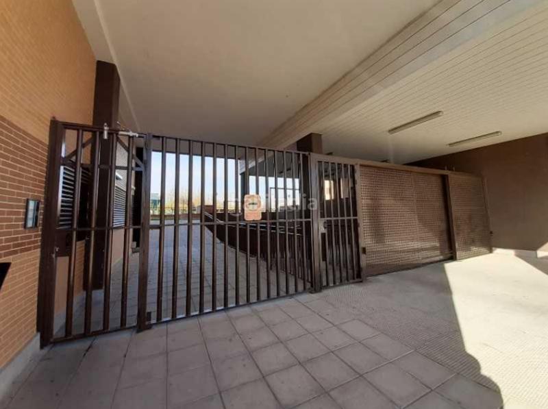 Foto 4e2be3a3-a1bb-4525-b16a-33d2ed25a8de. Car parking in Ayuntamiento - Avenida Siglo XXI Azuqueca de Henares