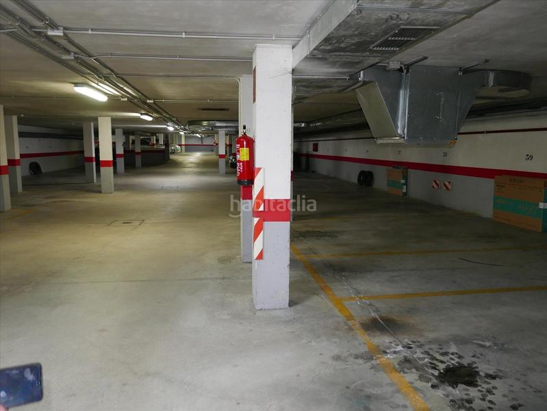Foto 39078910-82cd-4531-a52e-6dda7dd1c13c. Parking coche en Lastrilla (La)