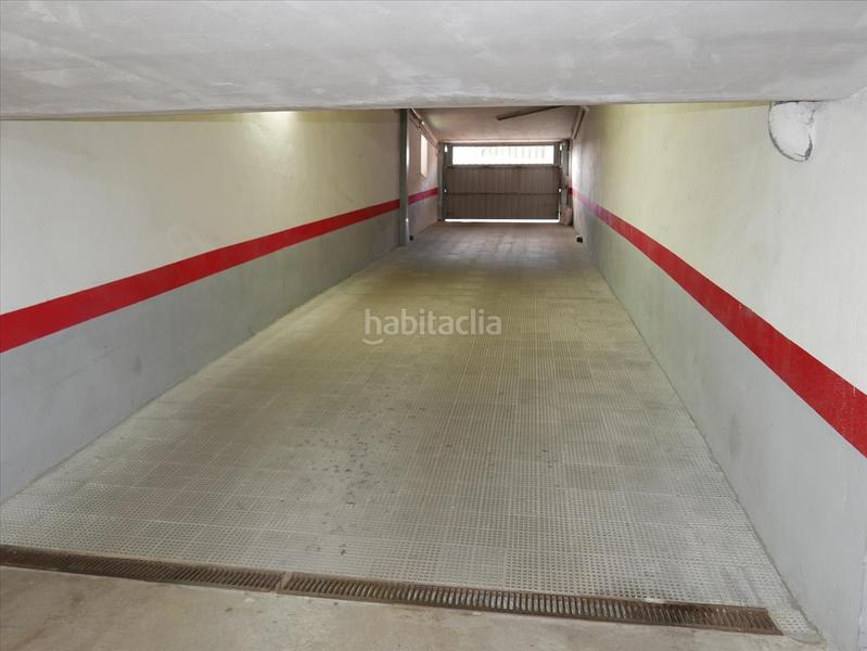 Foto f9033202-f0ac-4228-8e01-2f769c07ad9d. Parking coche en Lastrilla (La)