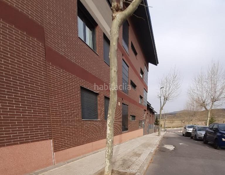 Foto 2e6de335-fe50-4c81-ba12-f653ba54a62c. Autoparkplatz in San Agustín de Guadalix