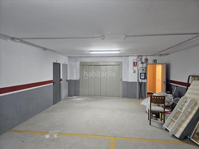 Foto 3d20cc35-6a4f-489c-8d58-bf82daf65a3b. Parking coche en Molina (La)