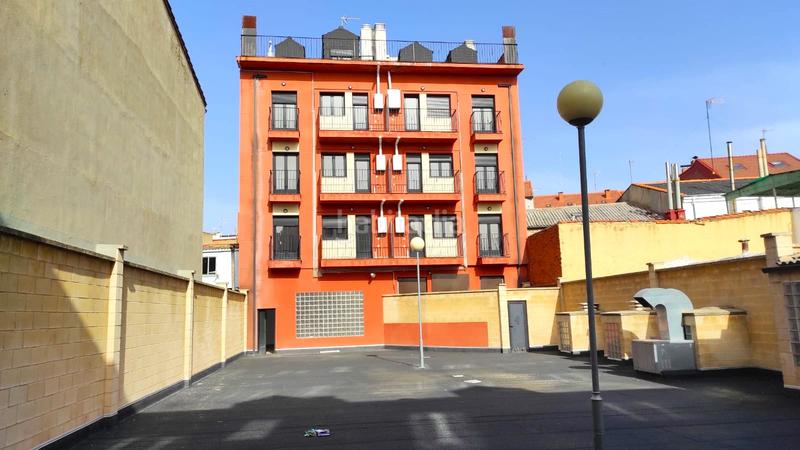 Foto 1624bc27-7d19-436c-a923-f78501669361. Aparcament cotxe a Astorga