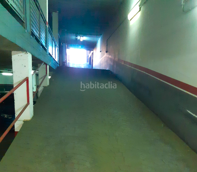 Foto a5e8c238-24c5-44cd-984d-cf5fc7ee0b18. Aparcament cotxe a Astorga