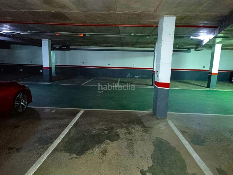 Foto f0a8be32-20a3-4fab-b917-4f628cfb0a7e. Aparcament cotxe a Astorga