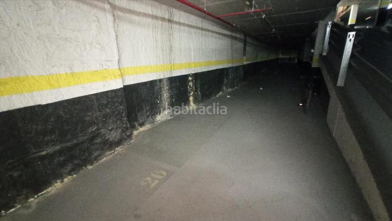 Foto a97c95f4-37b0-474e-8cd6-18138e0ff960. Parking coche en Hostafrancs Barcelona