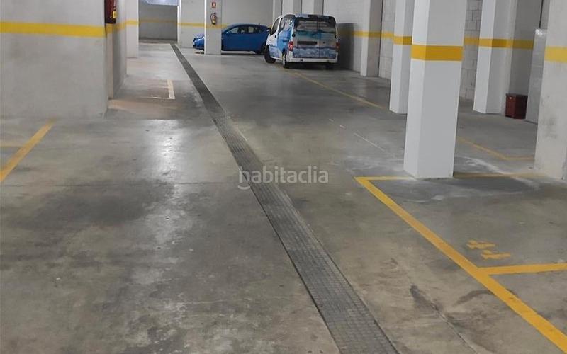 Foto 65edcbb3-c662-4add-ab6d-d85932be108e. Parking voiture dans Hostafrancs Barcelona