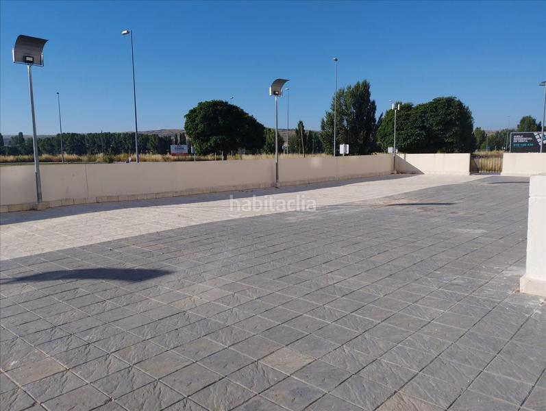 Foto a8a91ecf-a29f-4f1d-9bbf-da08e1b376b1. Parking coche en Universidad Ávila