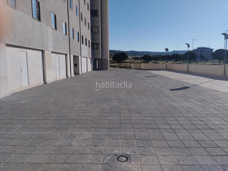 Foto a9d17919-902a-46b0-9c65-ac184d59bd26. Autoparkplatz in Universidad Ávila