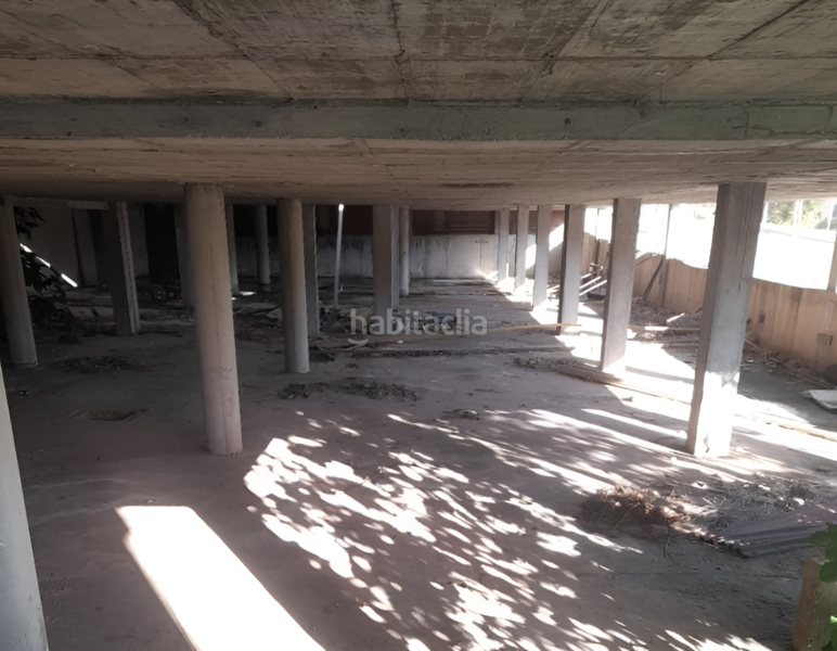 Foto 13e790f3-156f-43c8-97ad-d2e07e1c489d. Edificio in Montroi / Montroy