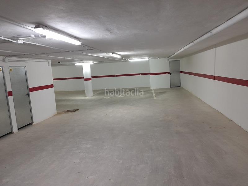 Foto c69a7fc9-99ca-41f2-b2a1-09285effa10e. Parking voiture dans Papa Luna - Platja del Gurugú Benicarló