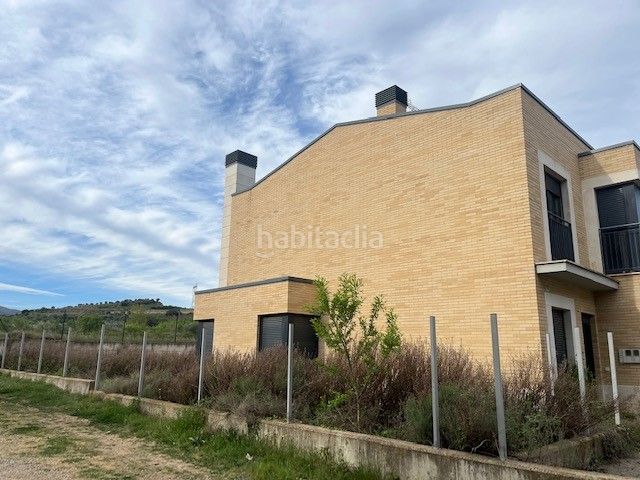 Foto feda5b86-f594-49be-b210-210ec1e2cb21. Aparcament cotxe a Galilea