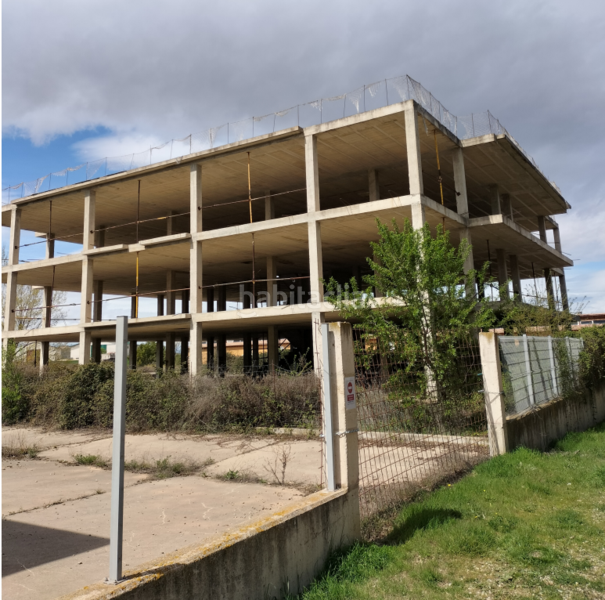 Foto 7f0c8fcf-c7fc-4ba9-9b7f-17df62d3e607. Autoparkplatz in Galilea