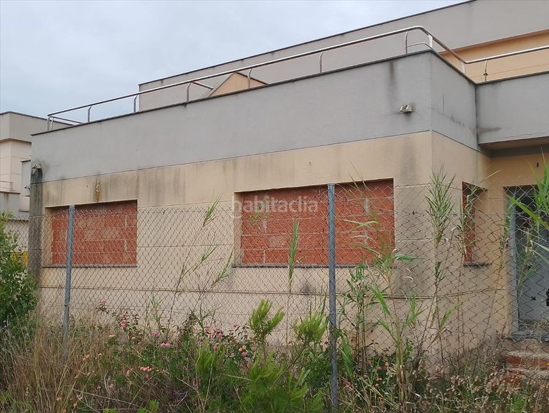 Foto e6986264-e7a1-4559-9b71-db69ca392cd6. Casa a Deltebre