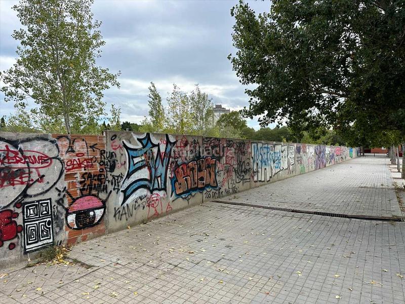 Foto 0af1e747-bb43-4049-8e6e-e7849c2aee88. Edificio en Eixample-Horta Capallera Figueres