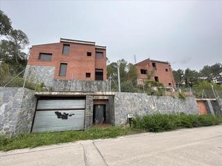 Maison  Clot del boix, parcel les 211, 212, 213, 214, cerv