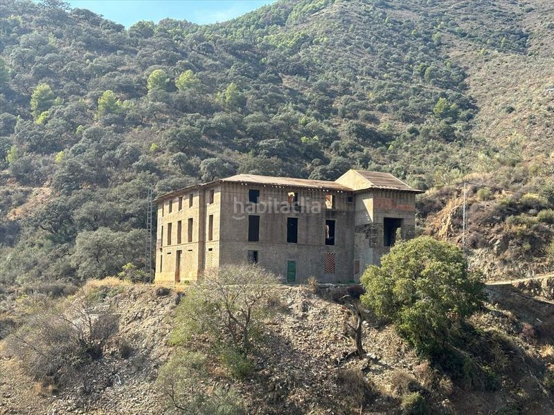 Foto 1e08176a-99ca-4b88-872a-4b82d0ba8076. Casa a Pinares de San Antón Málaga