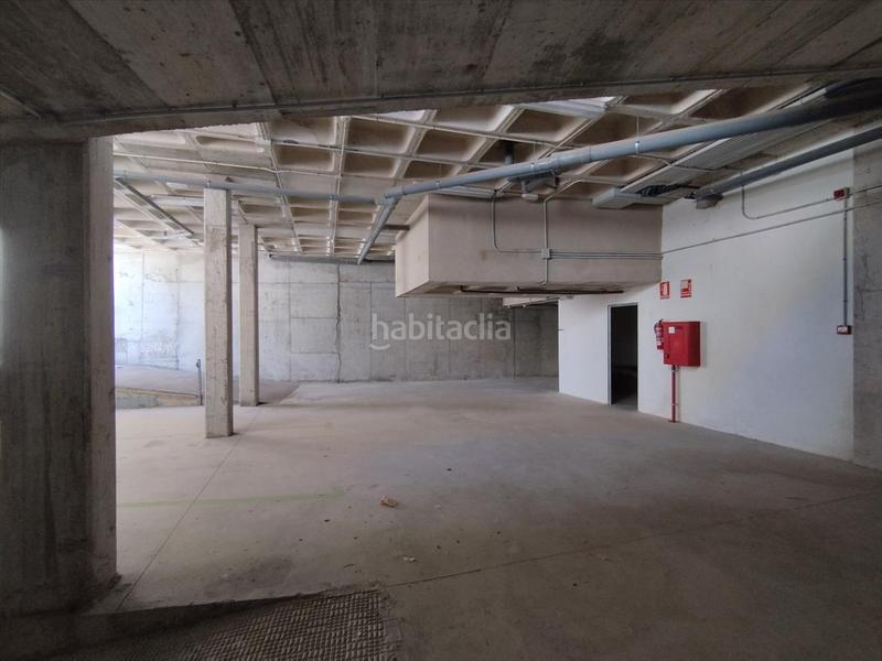 Foto 28e4c58a-b99d-429d-9fd7-025a99c1c3be. Parking voiture dans Castalla