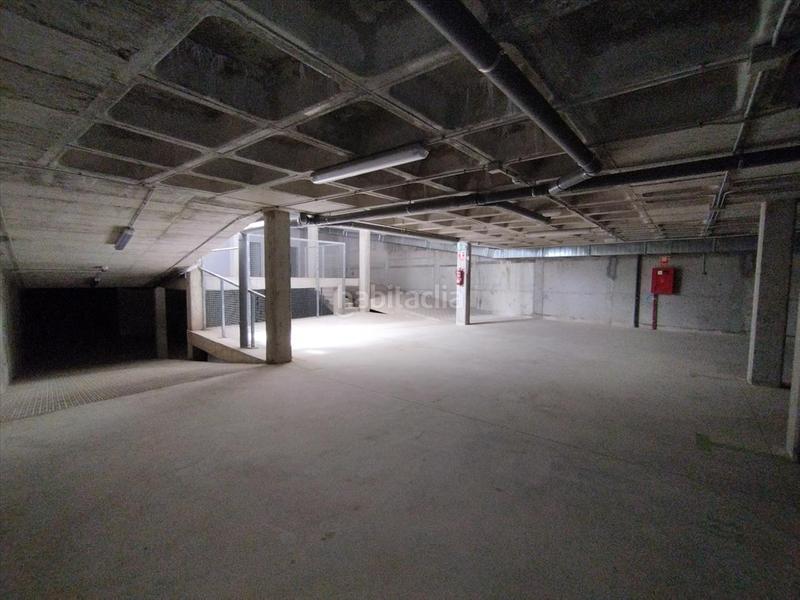 Foto a8f3dbc0-45f0-4c0e-970c-b09c22838c94. Parking voiture dans Castalla