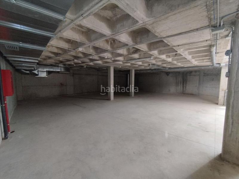 Foto b2e7df50-a423-4b6c-ab6f-e7b1c31725fa. Autoparkplatz in Castalla