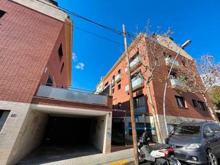 Autoparkplatz  Roman fabra