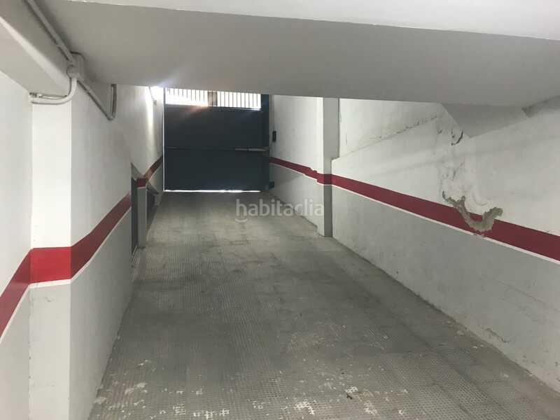 Foto 821a35c2-61ec-4b86-8874-8f48c181039c. Aparcament cotxe a Onda