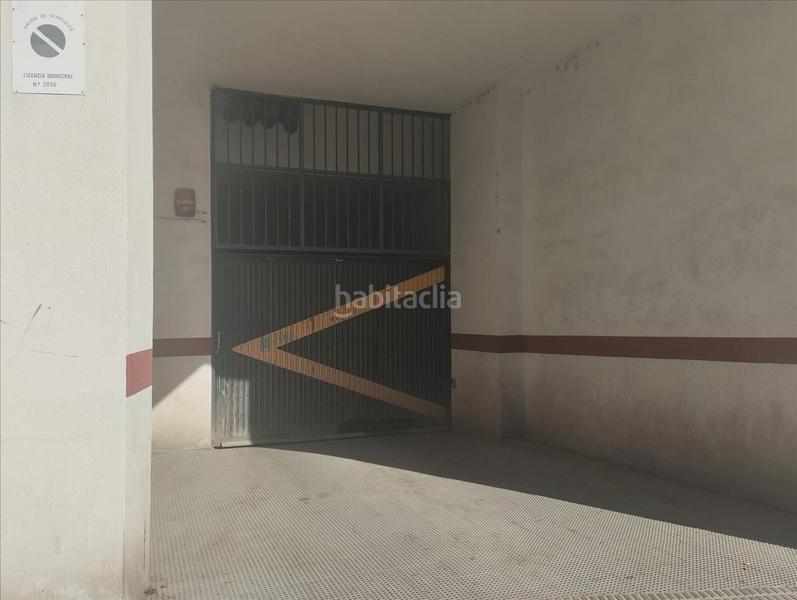 Foto 9604d200-94b4-4f68-becc-35725884b566. Aparcament cotxe a Onda