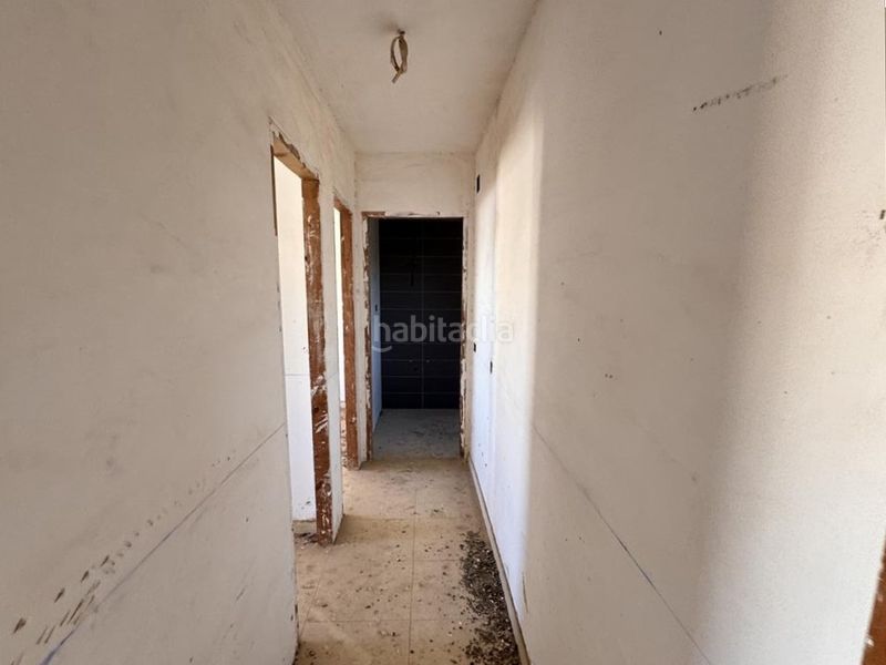 Foto e07e0940-fe30-46cb-8693-5aaee86abb0a. Edifici a Nord La Ràpita