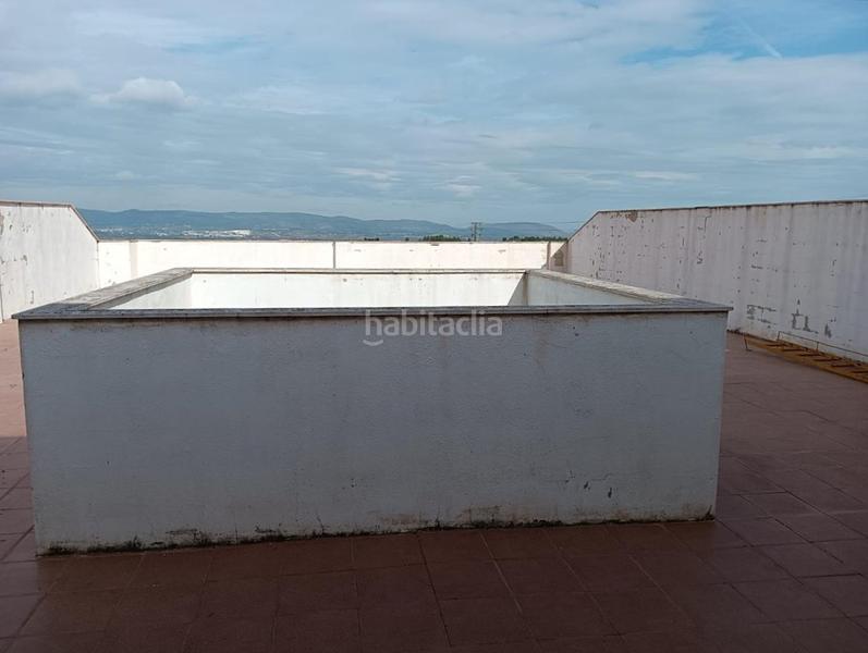 Foto f1cd79aa-dbb1-4398-8e3e-0ec0ce957f76. Edificio en Palomar