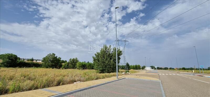 Foto ed3a6d35-b2c1-4c93-86d6-aa71b35a934c. Area edificabile industriale in Simancas