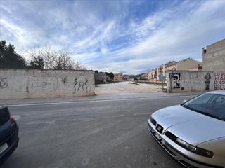 Terreny residencial  U.a. 21, calles b,c y d