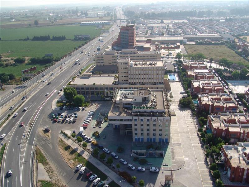 Foto 1589cb50-136a-47cd-aba3-080de8a7035e. Oficina en Urbadiez - Entrepuentes Sevilla