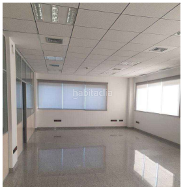 Foto 543a1d2c-86e2-4a40-a7bf-8182c320d33f. Office space in El Plantinar - Avda. La Paz - El Juncal Sevilla