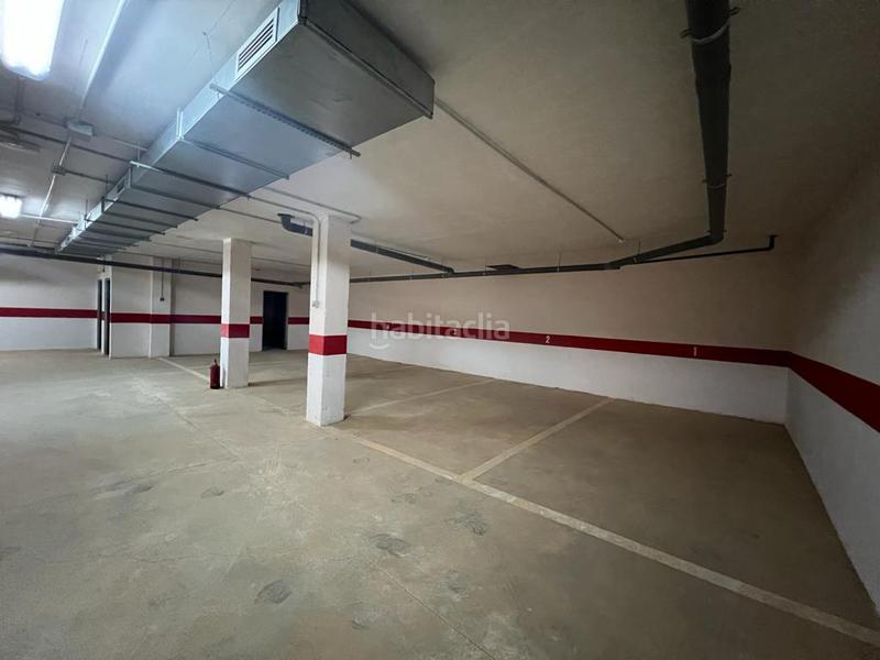 Foto c1f443a8-3a86-43c7-89b3-05c3e7ce0954. Aparcament cotxe a Algemesí