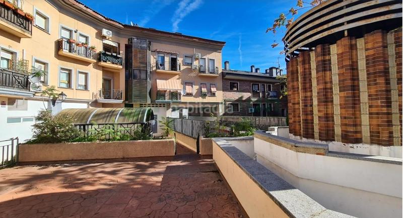 Foto 2d8288e6-e3dc-4fda-a319-9a9b7dffc813. Aparcament cotxe a Casco Antiguo Galapagar