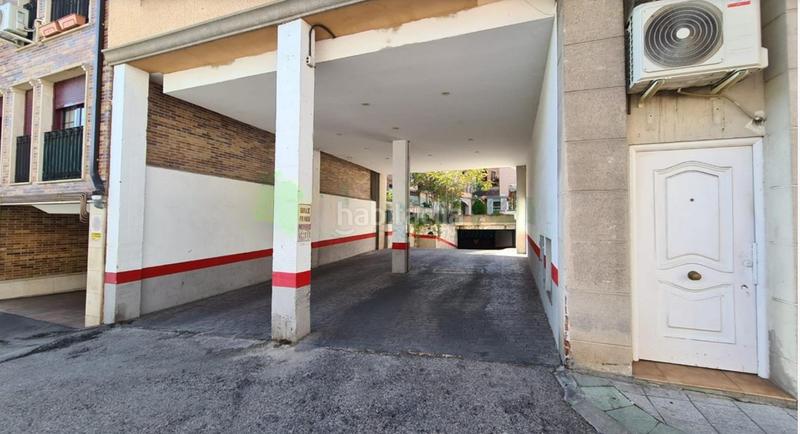 Foto a25b63dc-29b3-4c39-bc2d-c024b4f2acc9. Aparcament cotxe a Casco Antiguo Galapagar