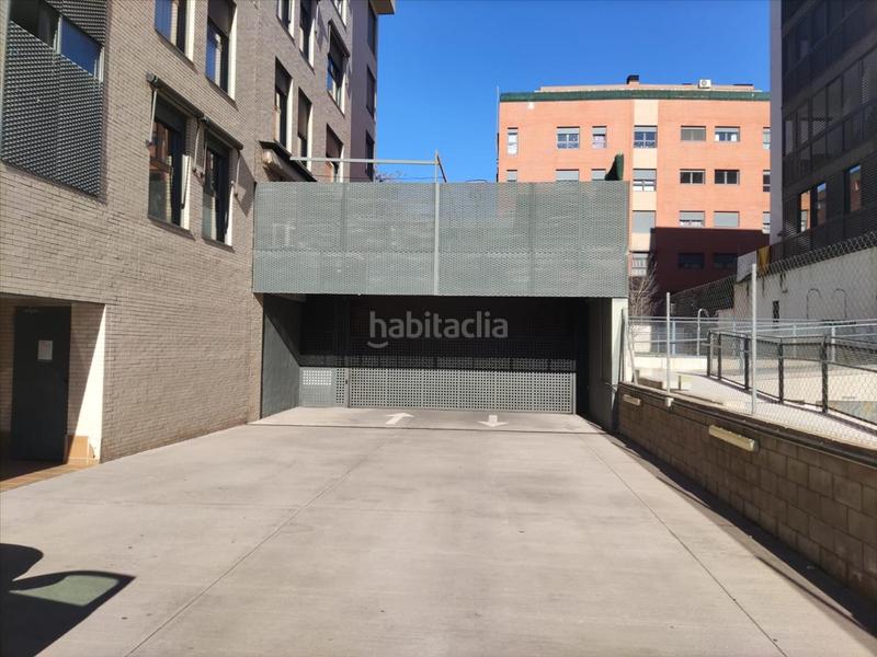 Foto fae639c0-9ad1-4c89-99aa-aa863a670a4e. Parking voiture dans Tempranales San Sebastián de los Reyes