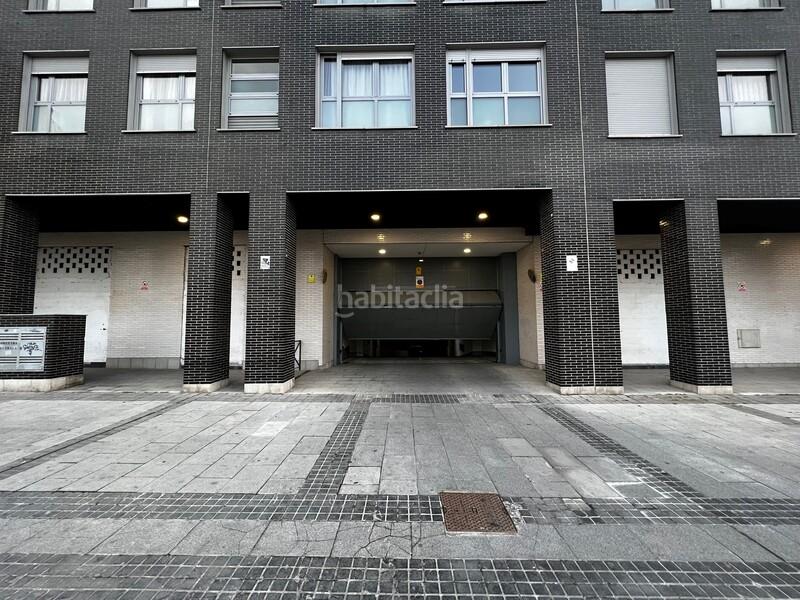 Foto d177d4ab-4397-4414-a99b-25d3202b02e1. Aparcament cotxe a Centro Arganda del Rey