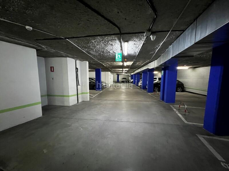 Foto d5319402-824b-4311-bce4-2e188ffc6871. Autoparkplatz in Centro Arganda del Rey