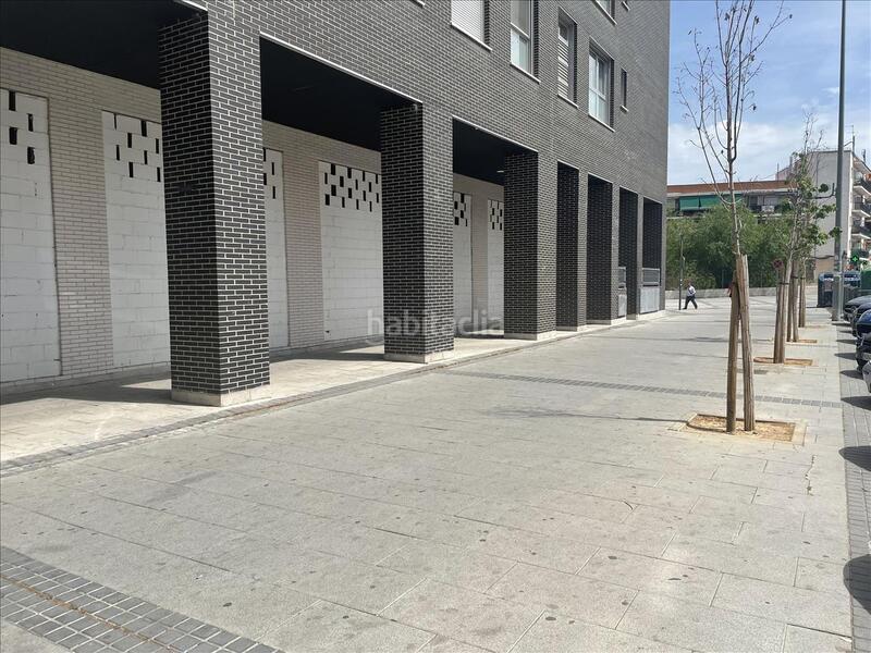 Foto b11055dd-573c-4c5f-abc4-b3be9a3965fb. Parking voiture dans Centro Arganda del Rey