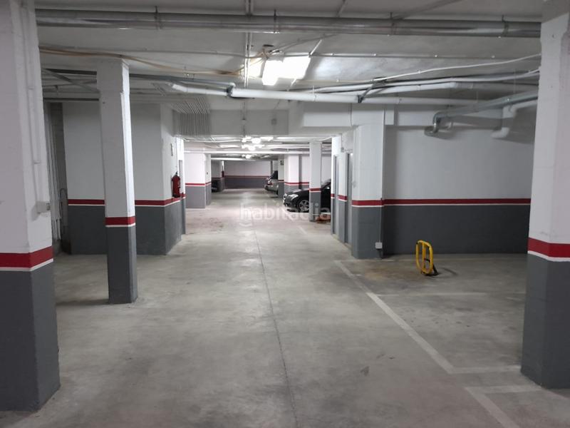 Foto b5198e0e-220c-43bf-b6aa-d10fa232c5cb. Parking coche en Torreblanca