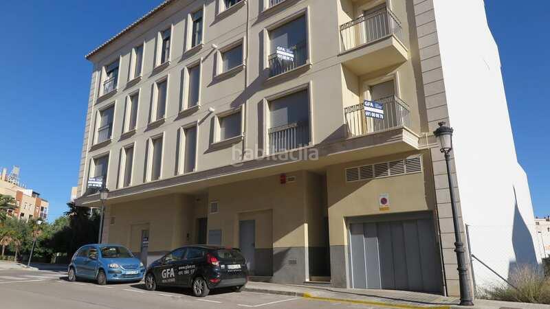 Foto 98338af9-a94e-4e76-8440-f14050af1642. Aparcament cotxe a Segorbe