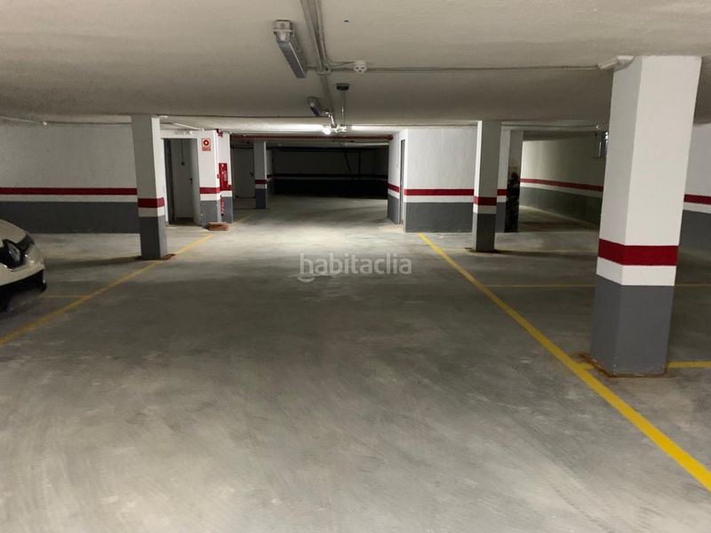 Foto 756b6c0a-269c-4b48-8f3b-aaa3c2bcd42a. Car parking in Pueblo Benicarló