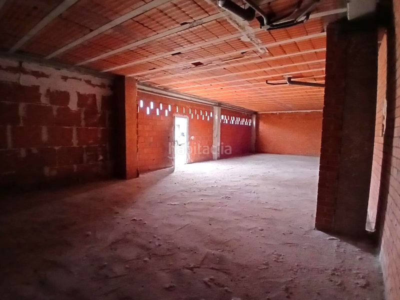 Foto 157c796c-b64e-4e99-9a2d-beebc54f94ee. Local comercial a Cuéllar