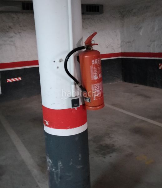 Foto 57a19301-a7aa-4106-ba92-b778f2deb543. Aparcament cotxe a El Remei Badalona